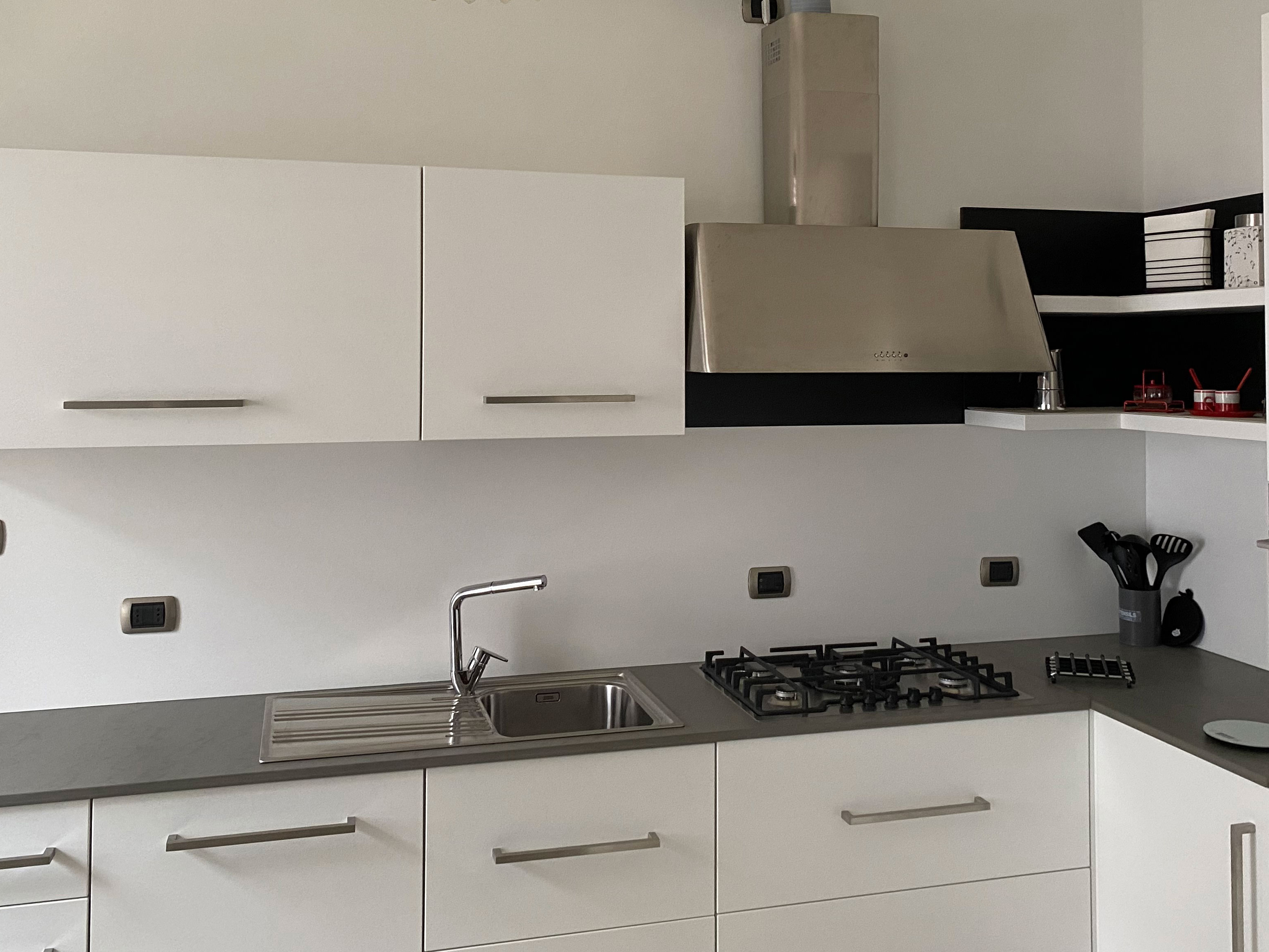 Cucina minimal su misura personalizzata falegnameria capitani manfredini, mobili per cucina , pensili arredo arredamento